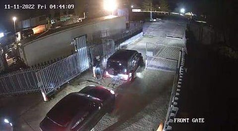 கார்கள் திருடப்பட்ட சிசிடிவி காட்சி