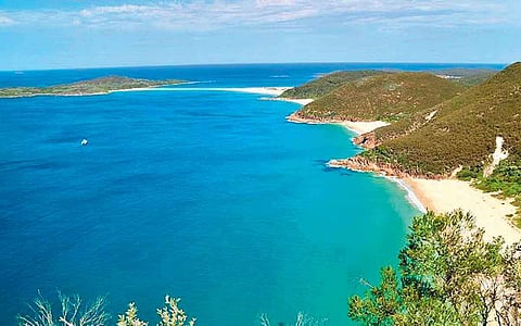 'கடளளின் நாடக மேடை'