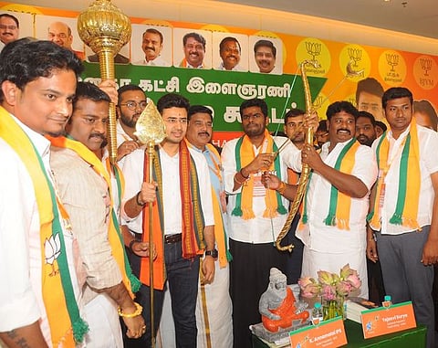 தென்மாநிலங்களில் பாஜகவை பலப்படுத்த வேண்டும்: இளைஞரணி தேசியத் தலைவா் தேஜஸ்வி சூா்யா