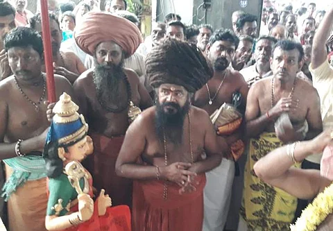 கும்பாபிஷேக விழாவில், பங்கேற்று சாமி தரிசனம் செய்த 27 ஆவது குருமகா சந்நிதானம் ஸ்ரீலஸ்ரீ கயிலை மாசிலாமணி தேசிக ஞான சம்பந்த பரமாசாரிய சுவாமிகள்.