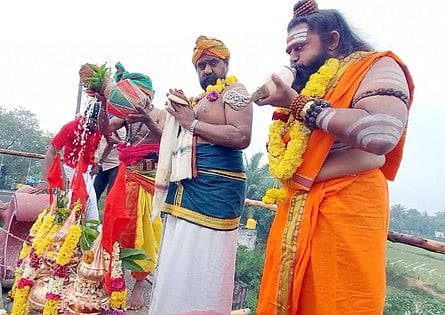 முத்தியால்பேட்டை மூலஸ்தம்மன் கோயிலில் நடைபெற்ற மகா கும்பாபிஷேகம்.