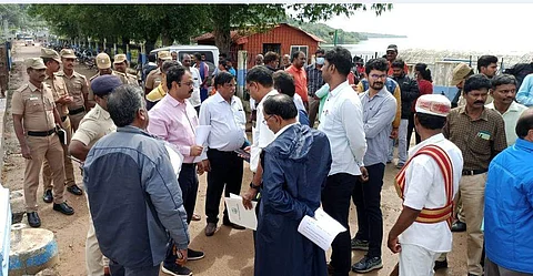 பூண்டி ஏரிக்கு நீர்வரத்து அதிகரிப்பு: 10 ஆயிரம் கன அடி உபரி நீர் திறப்பு