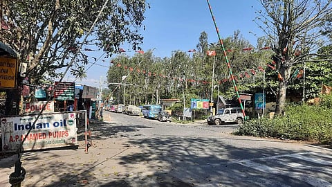 கம்பம் மெட்டு சோதனைச் சாவடி.