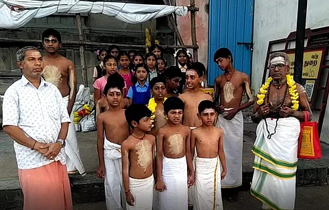 காஞ்சிபுரத்தில் 63 ஆண்டுகளுக்கும் மேலாகத் தொடரும் பாரம்பரிய பக்திச் சேவை!
