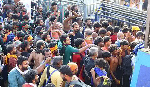 சபரிமலையில் 35 நாள்களில் 23 லட்சம் பக்தர்கள் சாமி தரிசனம்!