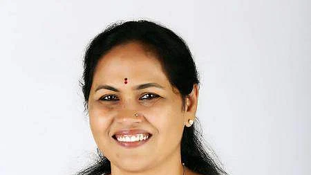 மத்திய இணை அமைச்சா் ஷோபா கரந்தலஜே