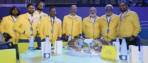 ஏலத்தில் பங்கேற்ற சிஎஸ்கே நிர்வாகம்