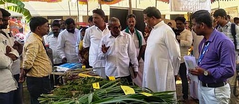 அரக்கோணத்தில் பாரம்பரிய பயிா் ரகங்கள் கண்காட்சி