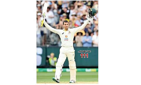 அலெக்ஸ் கேரி சதம்; இன்னிக்ஸ் வெற்றி முனைப்பில் ஆஸ்திரேலியா- தவிா்க்கும் முயற்சியில் தென்னாப்பிரிக்கா