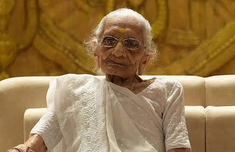 பிரதமர் மோடியின் தாயார் மறைவு: அரசியல் தலைவர்கள் இரங்கல்