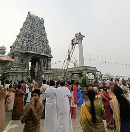 சென்னிமலை முருகன் கோவிலில் காா்த்திகை தீப திருவிழா