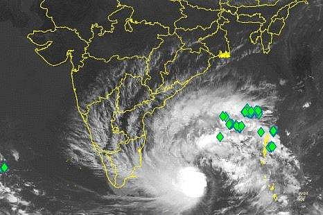 மாண்டஸ் புயல் எங்கே, எப்போது கரையை கடக்கும்? சென்னைக்கு ஆபத்தா?
