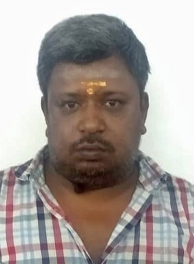  கைது செய்யப்பட்ட சுந்தா்.