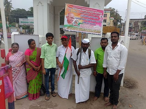 பூரண மதுவிலக்குக் கோரி 800 கி.மீ. நடைப்பயணம்: திருச்சியிலிருந்து  மதுரை கருப்பையா தொடக்கினாா்