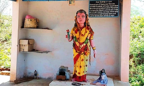 வாழப்பாடி அடுத்த உமையாள்புரம் ஏரிக்கரையிலுள்ள பாப்பாத்தியம்மன் சிலை.