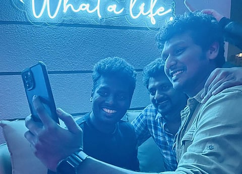 தளபதியின் ஹாட்ரிக் இயக்குநர்கள்: செல்ஃபியை படம்பிடித்த விஜய்