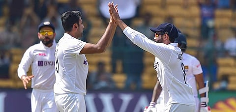 2-0: பகலிரவு டெஸ்டில் இந்தியா அபார வெற்றி