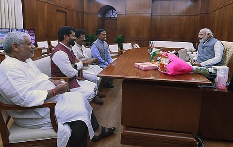 பிரமோத் சாவந்த் உள்ளிட்ட கோவா பாஜக தலைவர்களுடன் பிரதமர் நரேந்திர மோடி