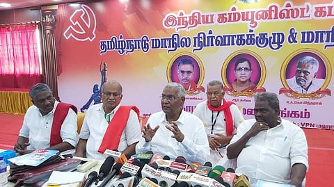 நாகையில் சனிக்கிழமை செய்தியாளர்களை சந்திக்கும் து. ராஜா.