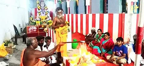 மானாமதுரை வட்டம் தஞ்சக்கூரில் பிரதிஷ்டை செய்யப்பட்டுள்ள தவக்கோல சிவனுக்கு யாக வேள்வி நடத்தி குடமுழுக்கு விழா நடந்தது.