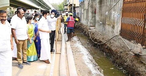 தேனாம்பேட்டையில் மழைநீர் வடிகால் பணிகள்: முதல்வர் மு.க.ஸ்டாலின் ஆய்வு