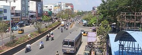 புதுவையில் முழு அடைப்பு போராட்டம்: கடைகள் மூடல், சாலைகள் வெறிச்சோடியது