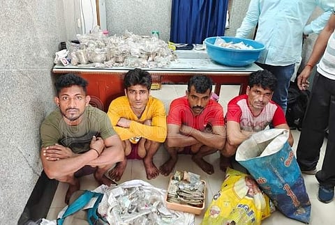 கைதான 4 பேர்.