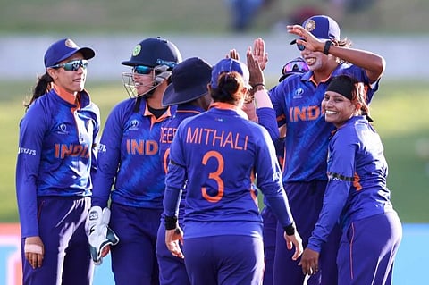 மகளிர் உலக்கோப்பை கிரிக்கெட்: பாகிஸ்தானை வீழ்த்தியது இந்தியா 