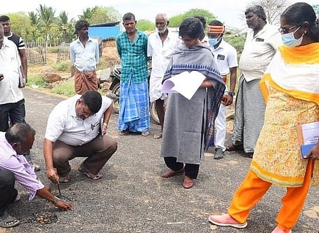 ரூ. 13.08 லட்சம் மதிப்பீட்டில் நெகிழியை பயன்படுத்தி சாலைப் பணி