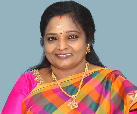 கருத்து சுதந்திரம் சிலருக்கு மட்டும்தானா? இளையராஜாவுக்கு தமிழிசை ஆதரவு