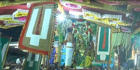 மதுரையில் கள்ளழகர் தசாவதார வைபவம் கோலாகலம்: ஆயிரக்கணக்கான பக்தர்கள் சாமி தரிசனம்