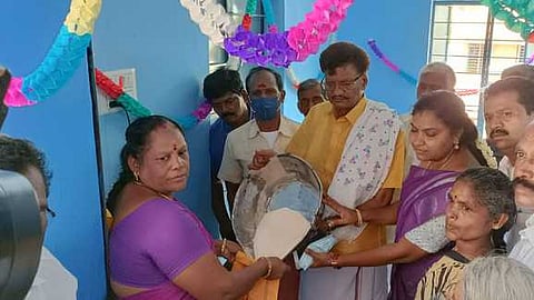 கரூா்: பிப்.2, 3-ல் வீடுதேடி ரேஷன்
பொருள்கள் விநியோகம்