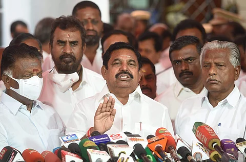 துணைவேந்தர் நியமன மசோதா: பேரவையிலிருந்து அதிமுக வெளிநடப்பு