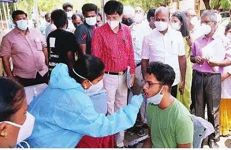 நாட்டில் தொடர்ந்து அதிகரிக்கும் தொற்று பாதிப்பு: புதிதாக 3,303 பேருக்குத் தொற்று