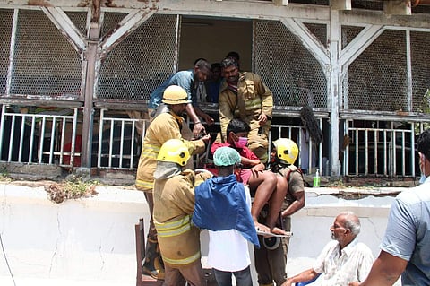 சென்னை ராஜீவ்காந்தி அரசு பொது மருத்துவமனையில் பயங்கர தீ விபத்துநேரிட்டது.