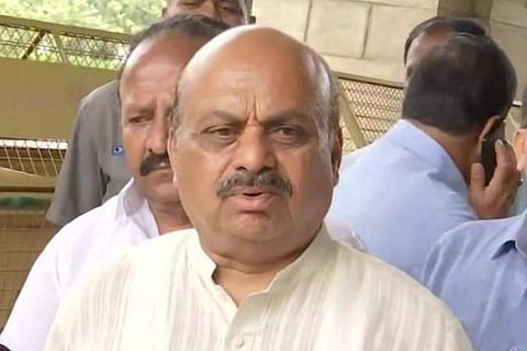 மதவெறுப்பு பேச்சுகளை கட்டுப்படுத்த குழு: முதல்வா் பொம்மை தகவல்