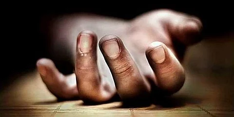 குல்காமில் பள்ளி ஆசிரியர் சுட்டுக் கொலை
