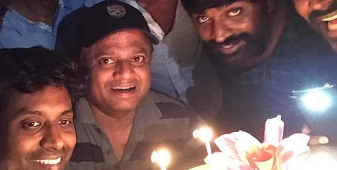 படங்கள் - twitter.com/anavenkat