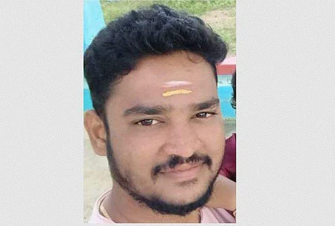 மேட்டூர் அருகே மாரியம்மன் திருவிழாவிற்கு வந்தவர் சரமாரியாக வெட்டிக் கொலை