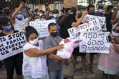 இலங்கையில் மருந்து, மருத்துவ உபகரணங்கள் தட்டுப்பாடு: எச்சரிக்கும் சுகாதாரத் துறை