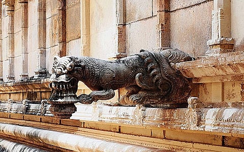 கலையழகு மிக்க 'கோமுகம்'