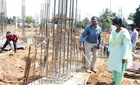 ஆட்சியா் அலுவலகக் கட்டுமானப் பணி ஆய்வு