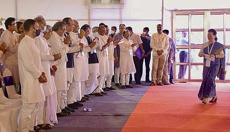 உதய்பூா் கூட்டம் காங்கிரஸுக்கு புதிய உதயமாக அமையும்: சோனியா காந்தி நம்பிக்கை