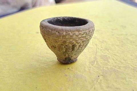 சுடுமண்ணால் ஆன குவளை