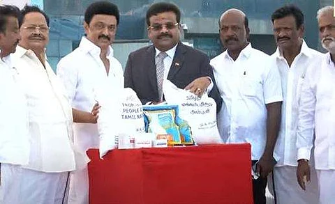 இலங்கைக்கு நிவாரணப் பொருள்களை அனுப்பிவைக்கும் முதல்வர்