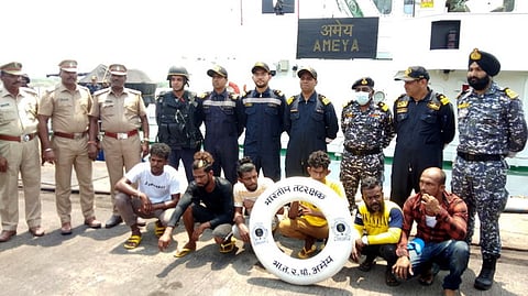 இந்திய கடல் பகுதியில் மீன்பிடித்தஇலங்கை மீனவா்கள் 6 போ் கைது