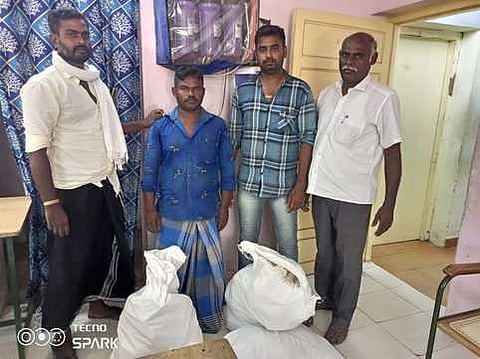 குல்லூா்சந்தையில் குட்கா மூட்டைகள் பதுக்கிய வழக்கில் திங்கள்கிழமை போலீஸாரால் கைது செய்த பாலமுருகன்.