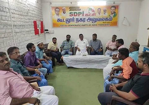 கூடலூரில் எஸ்டிபிஐ கட்சியின் அரசியல் பயிலரங்க கருத்தரங்கில் கலந்து கொண்ட நிர்வாகிகள்