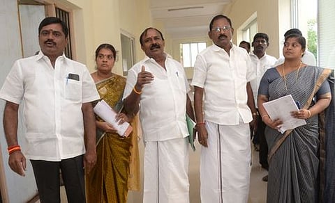 ஈரோடு மாநகராட்சியில் சொத்து வரி உயா்வு தீா்மானம் நிறைவேறியது