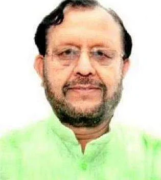 உ.பி.: பட்ஜெட்டை தாக்கல் செய்தார் நிதியமைச்சர் சுரேஷ் குமார் கன்னா 